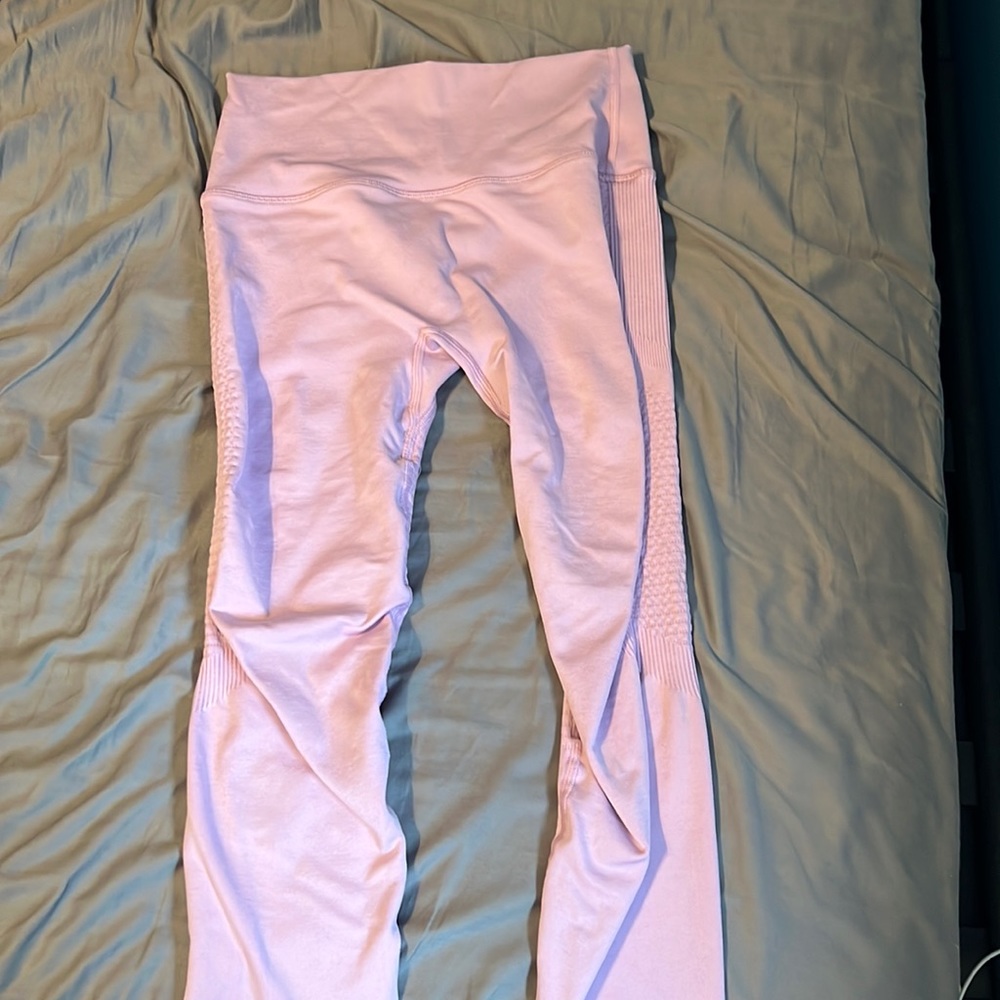 Alphalete pink leggings